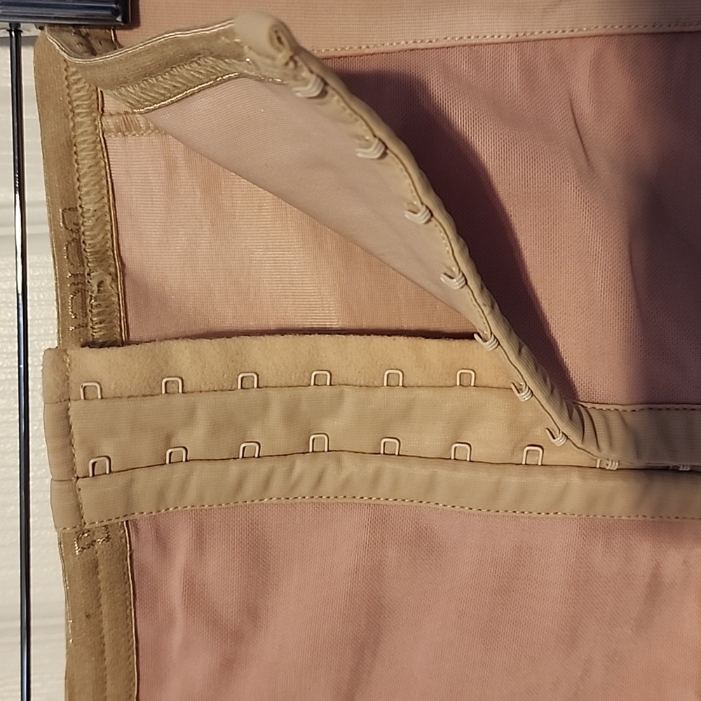 Bellefit Postpartum girdle - Picture 4 of 7